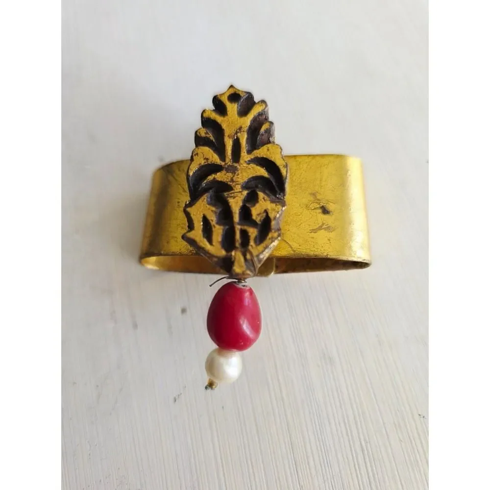 Vintage Coral & Faux Pearl Napkin Rings in Wooden Box – Set of 4